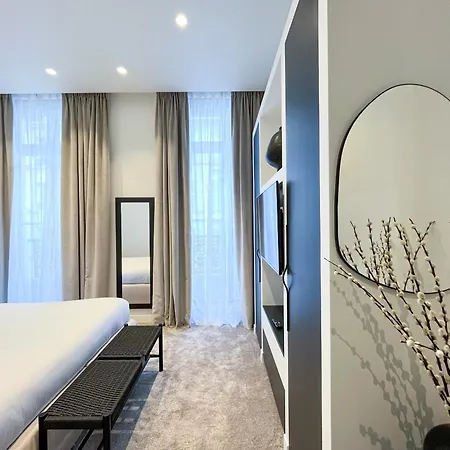 Urbanflat 197 - Prestige Saint Honore Mermoz Paris